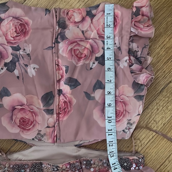 Mac Duggal RUFFLED CUT OUT CAP SLEEVE V NECK GOWN 9152 Rose Multicolor - Picture 4 of 17